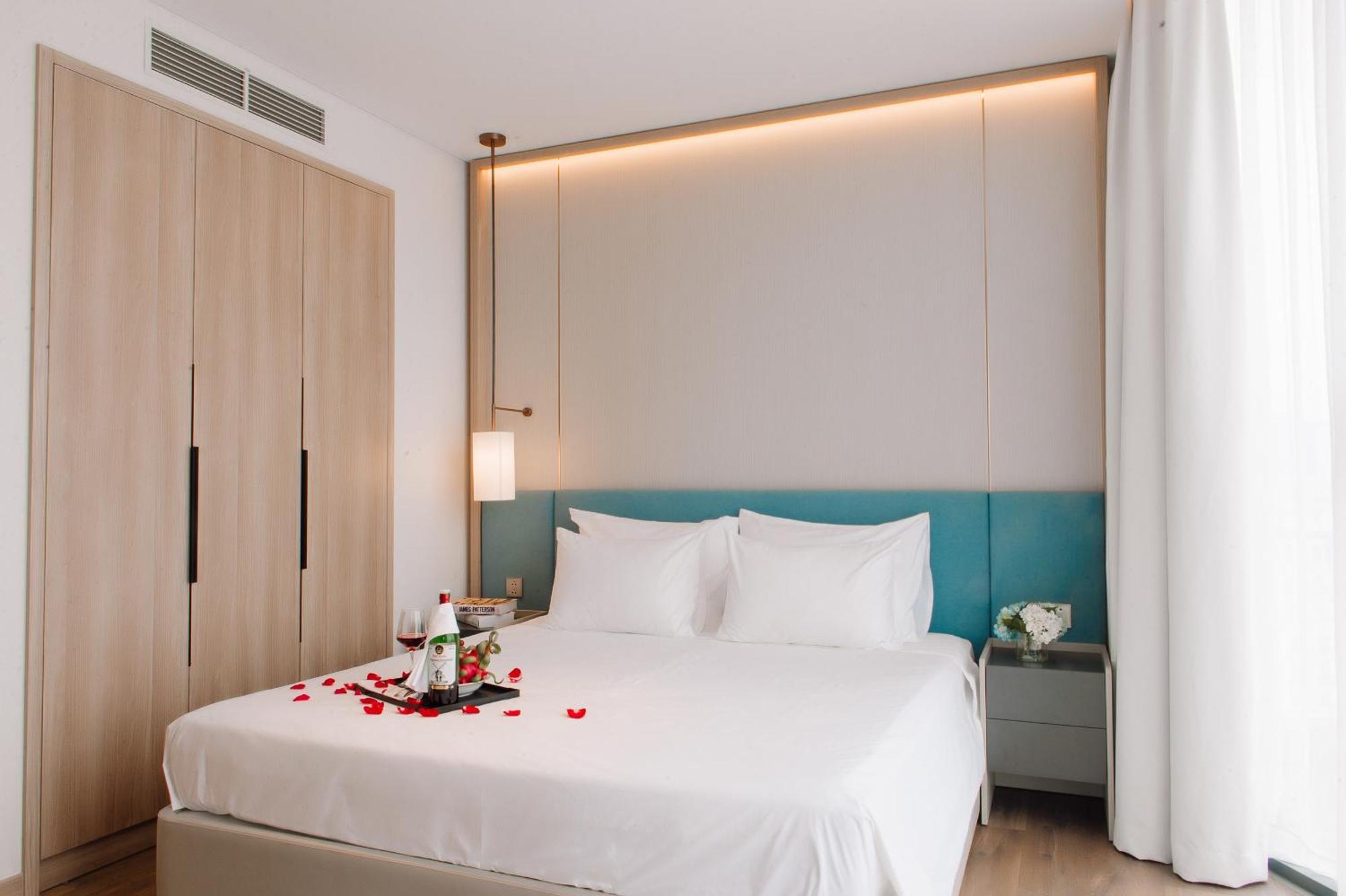 A La Carte Ha Long Apartment By The Beach Buitenkant foto