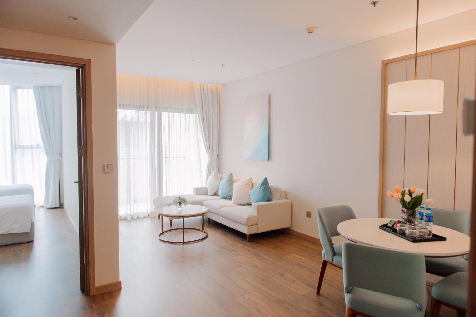 A La Carte Ha Long Apartment By The Beach Buitenkant foto
