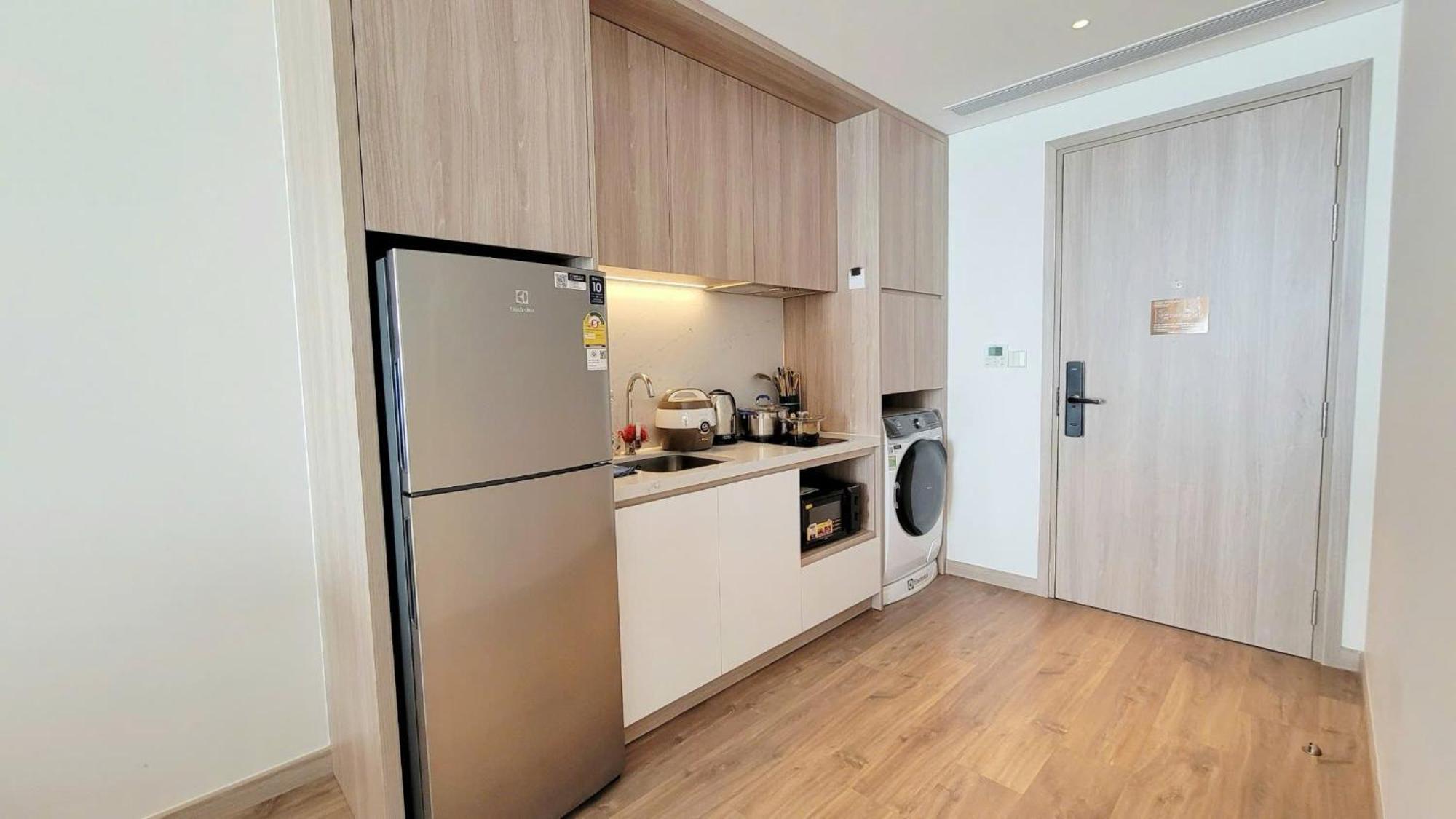 A La Carte Ha Long Apartment By The Beach Buitenkant foto